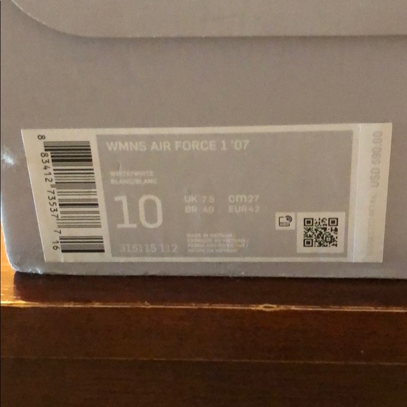 Nike Air Force 1’s in box - Picture 2 of 4